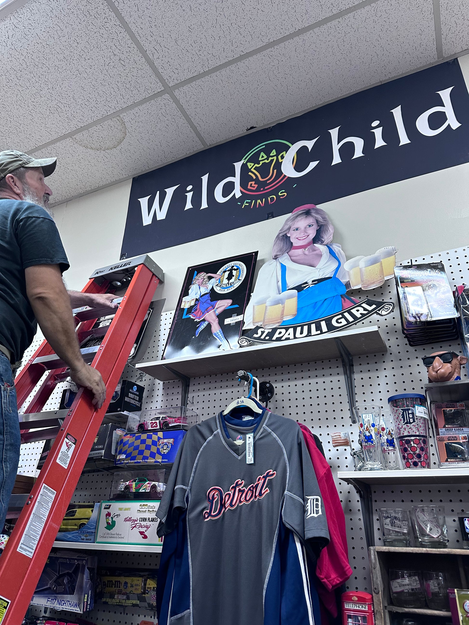 New banner for paradise  vintage antiques & more