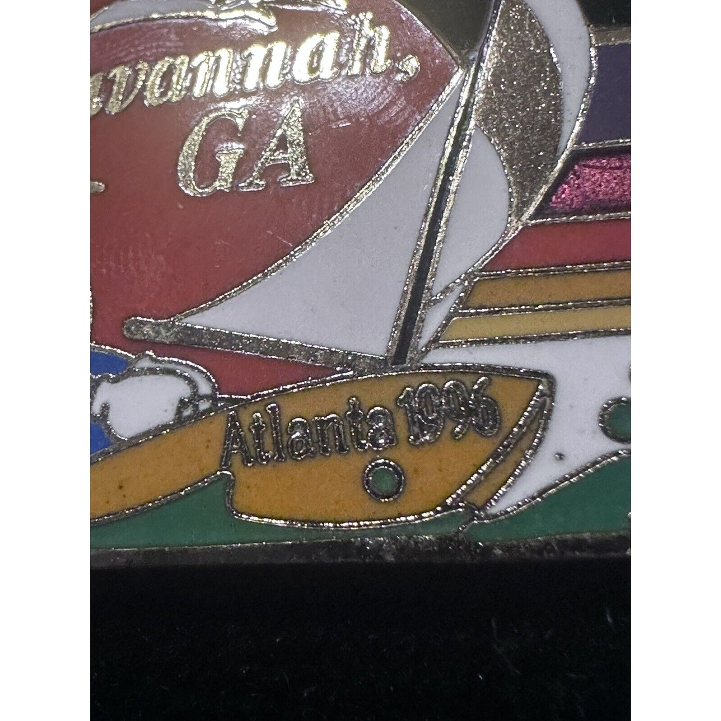 Olympic Games 1996 Atlanta Savannah Georgia Mascot Izzy Sailing Pin Hologram