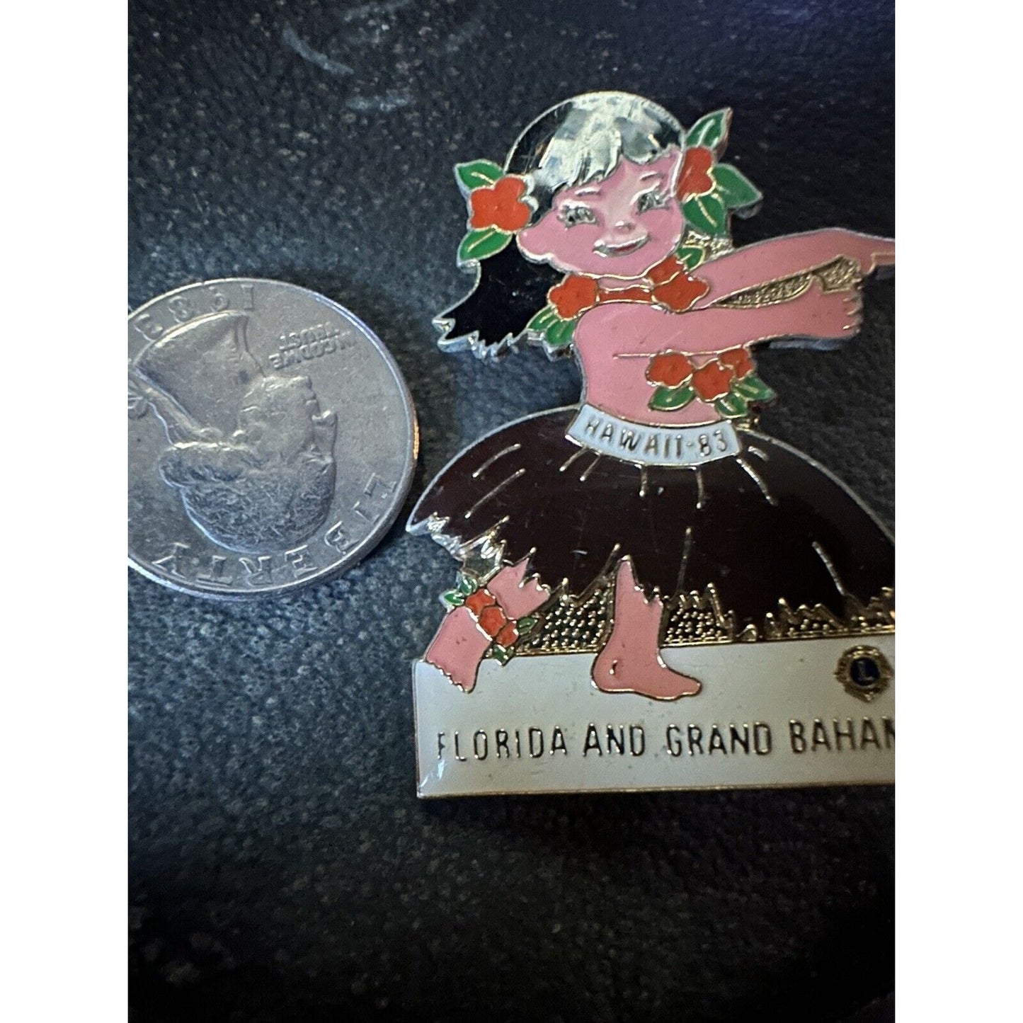 Hula Girl LIONS CLUB HAWAII & FLORIDA & GRAND BAHAMA 1983 TRADER PIN Vtg