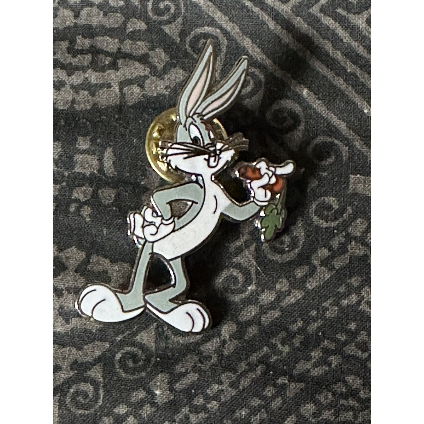 Looney Tunes Bugs Bunny Vintage Pin Rare Pinback Hat Lapel Warner Bros 1993
