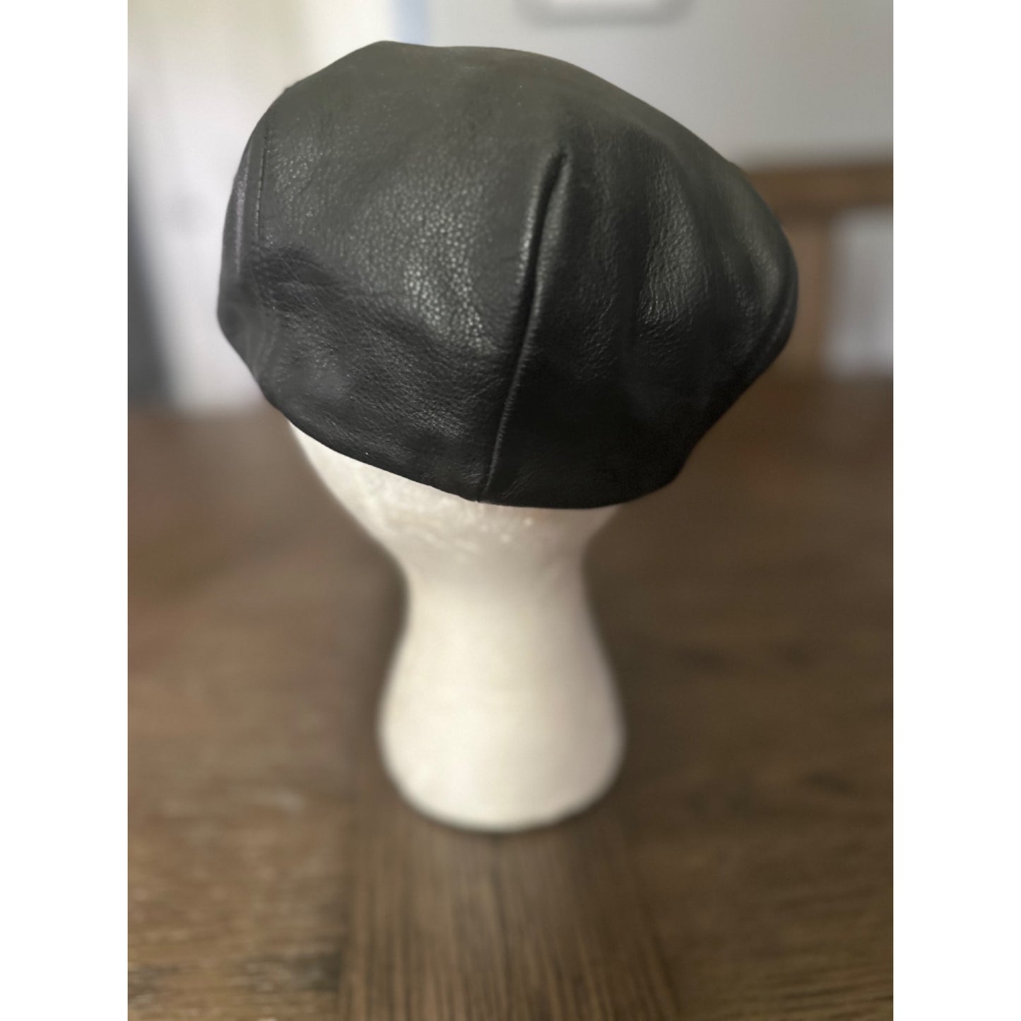 Genuine Leather Newsboy Cap By A. Adams & Spire size  Medium  Black