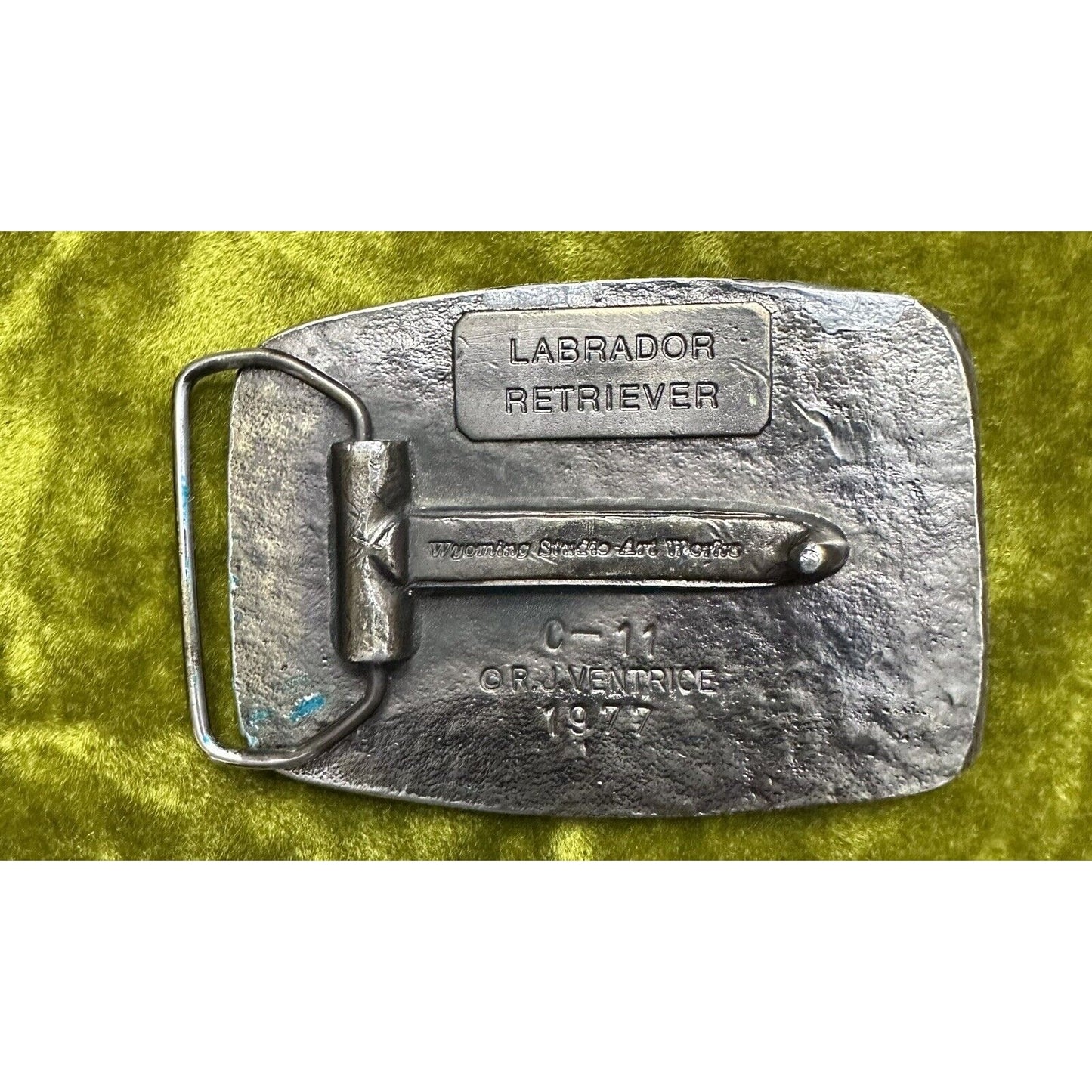 LABRADOR RETRIEVER DOG RJ VENTRICE 1977 STUDIO ART WORKS BRASS BELT BUCKLE USA