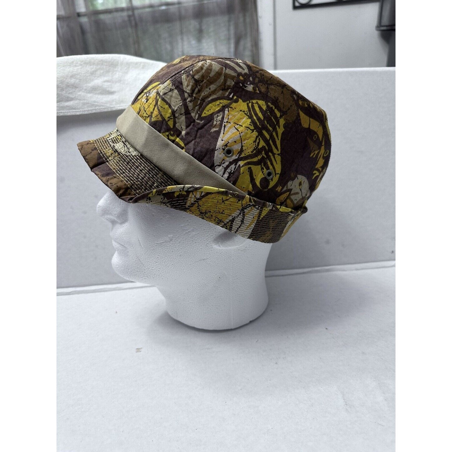 Jiffy Pellon Lined Cap Hat Made in USA All over print Large