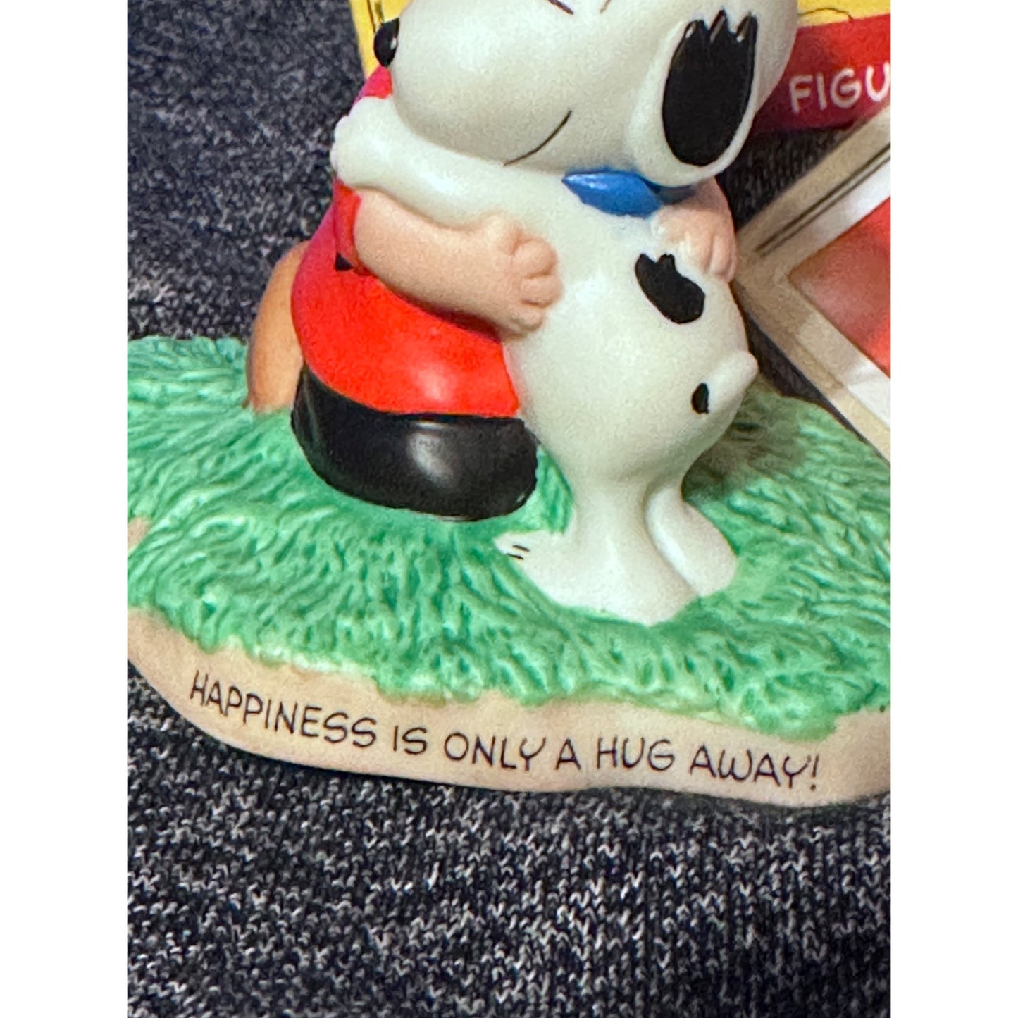 Peanuts Gallery Hugs Figurine Limited Edition Charlie Brown & Snoopy Hallmark