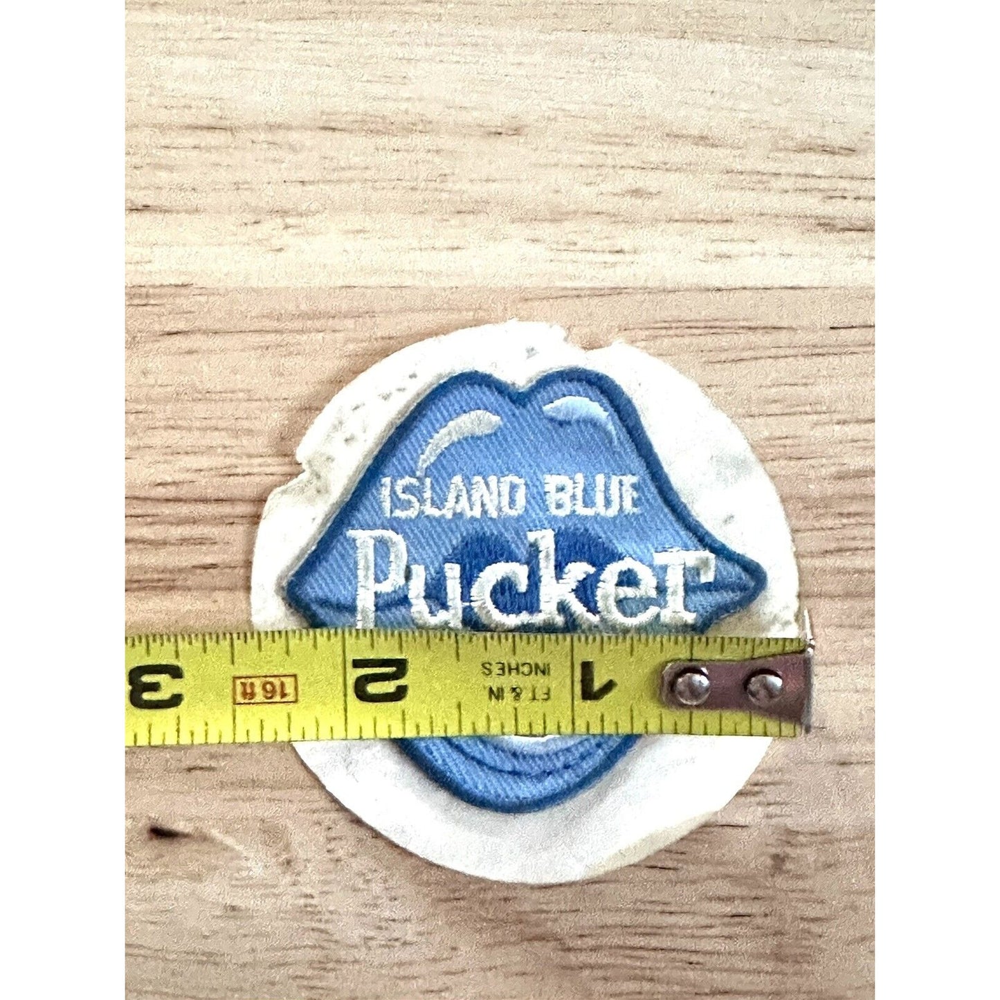 Island Blue Pucker Patch Lips - sticky back