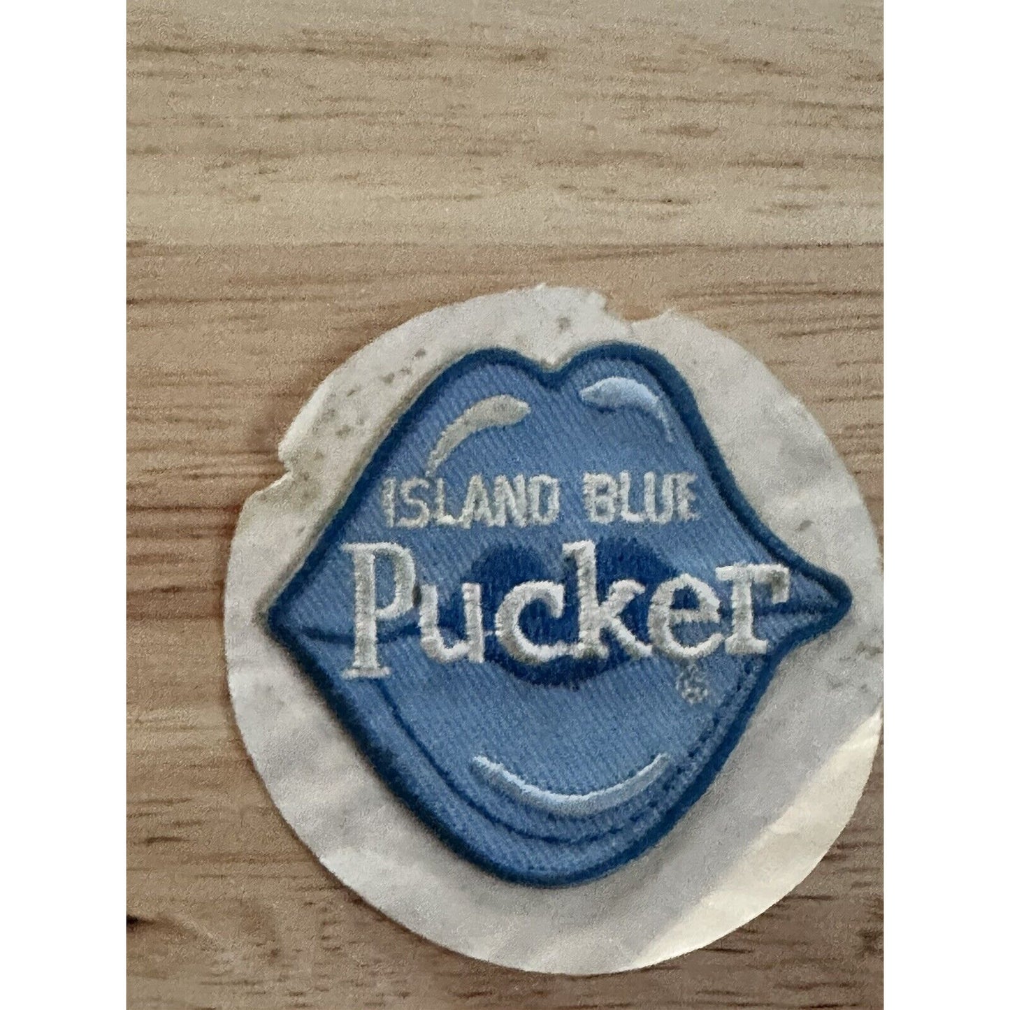 Island Blue Pucker Patch Lips - sticky back