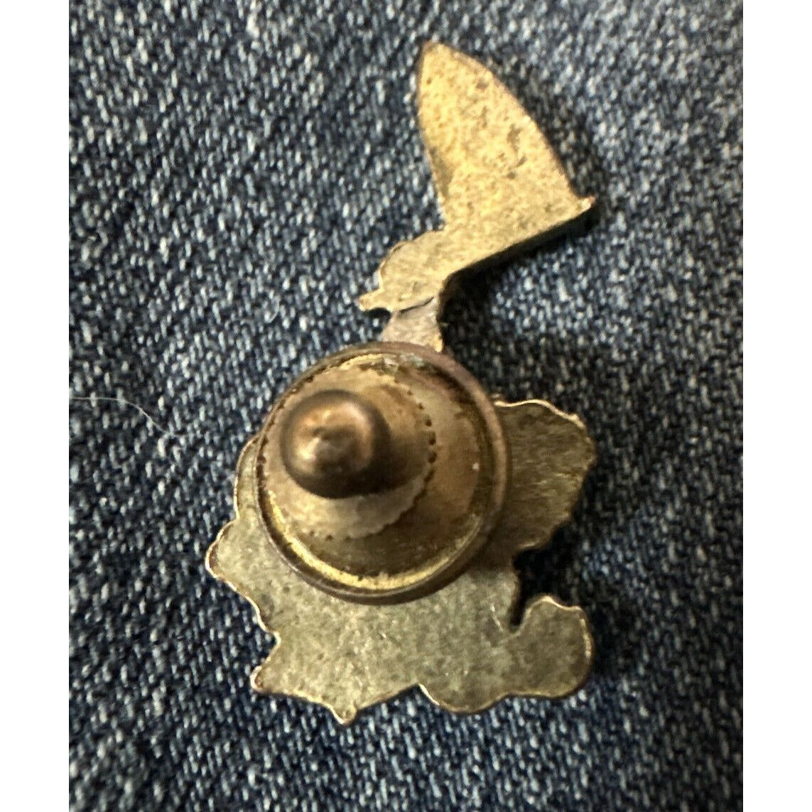 Red Lobster Pinback Gorilla Flag Happy Food Restaurant Hat Cap Tie vtg pin