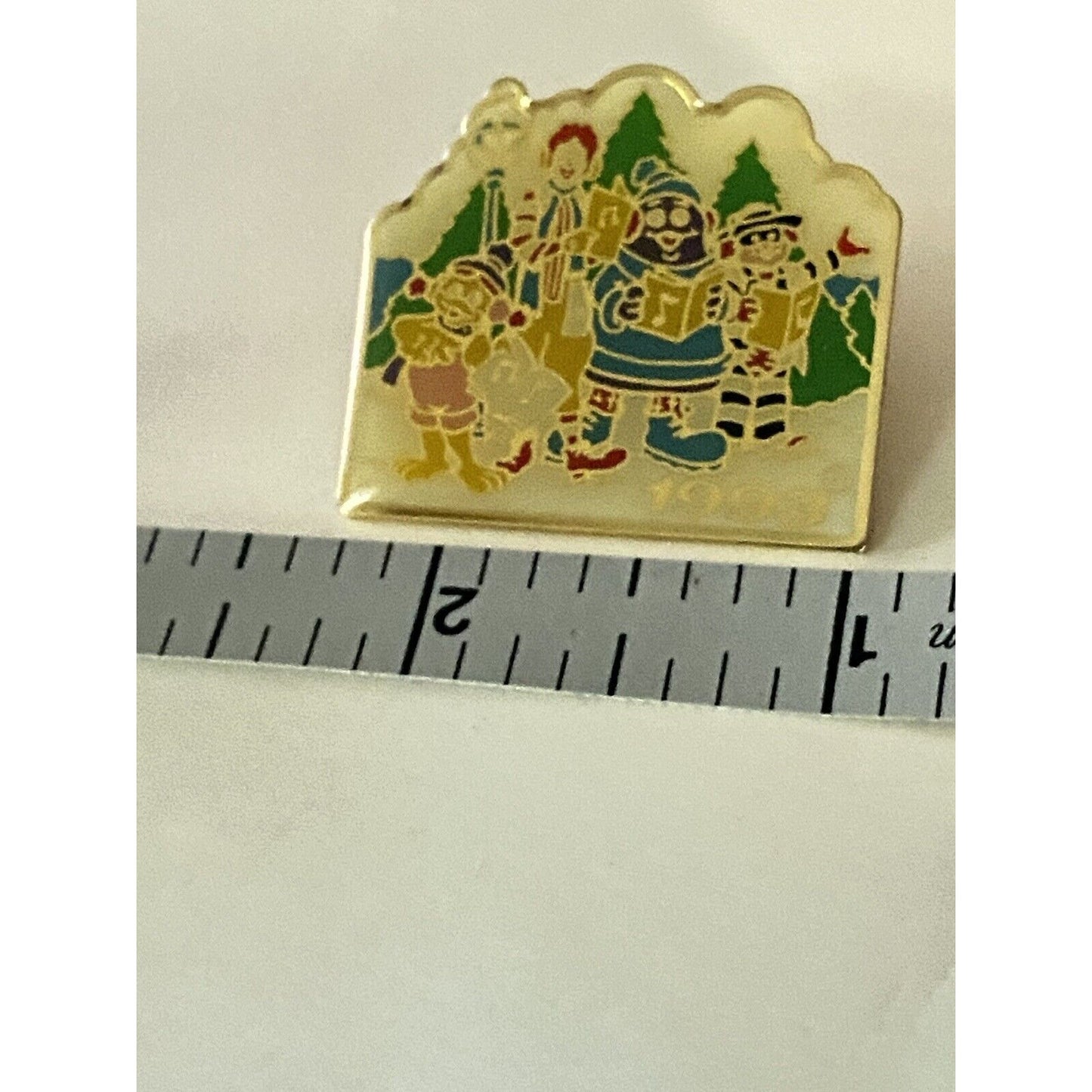 McDonald's 1993 Christmas Lapel Pin Ronald & Friends Caroling