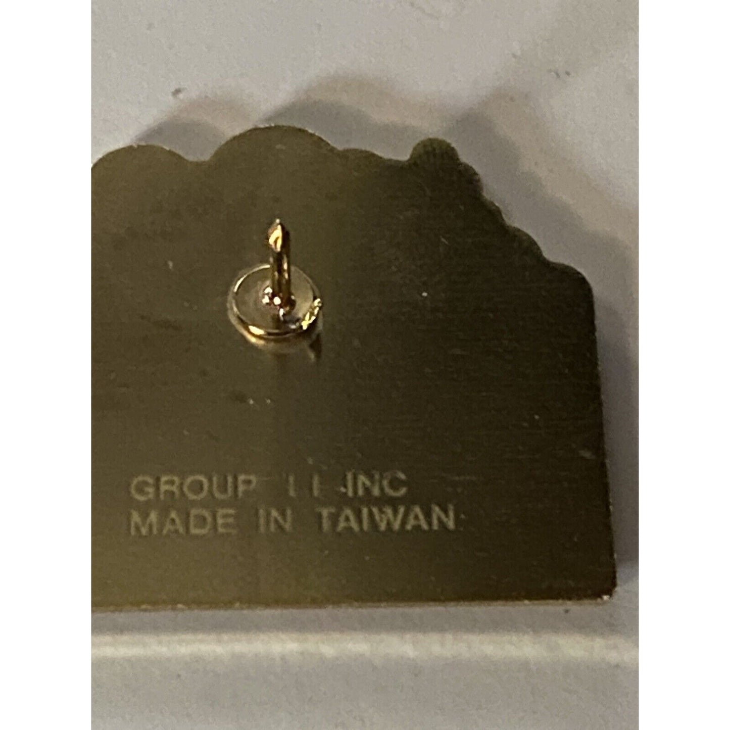 McDonald's 1993 Christmas Lapel Pin Ronald & Friends Caroling