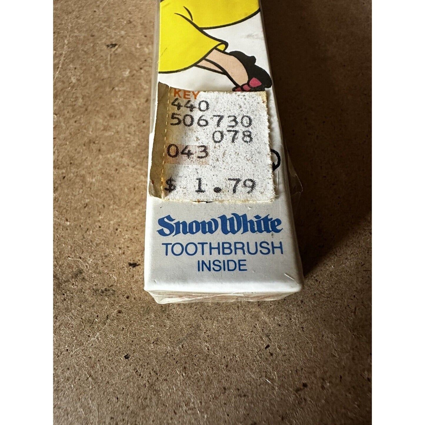 Disney Snow White Snowwhite ADA Toothbrush (Unused) In Package Rare !! Tags