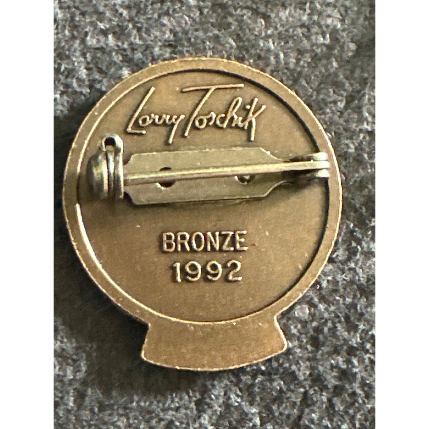 Ducks Unlimited Sponsor Bronze Pin 5 Years 1992 Larry Toschik