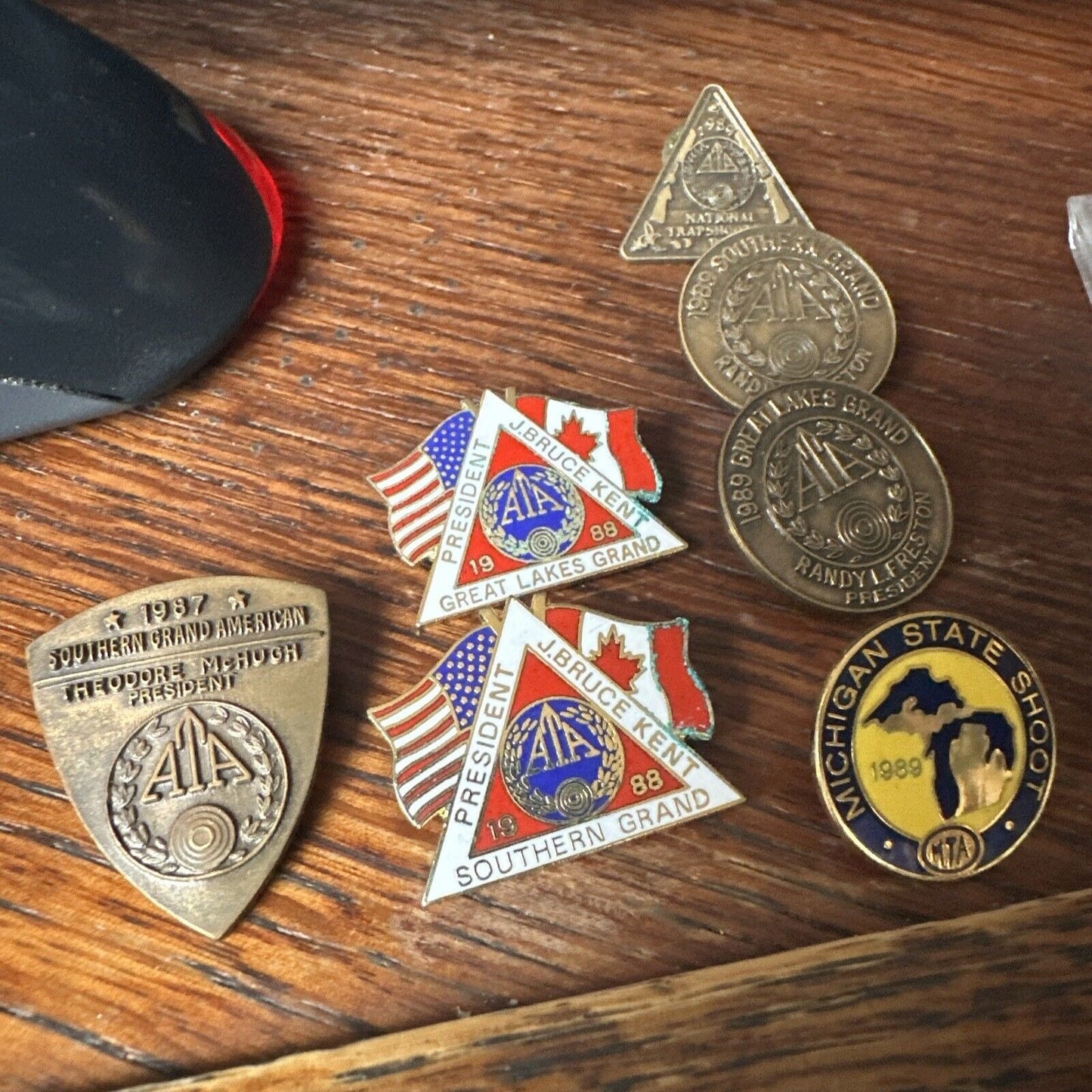 13 ATA Great Lakes Grand American Trap Shoot Pin Presidents 1987-1993 Southern