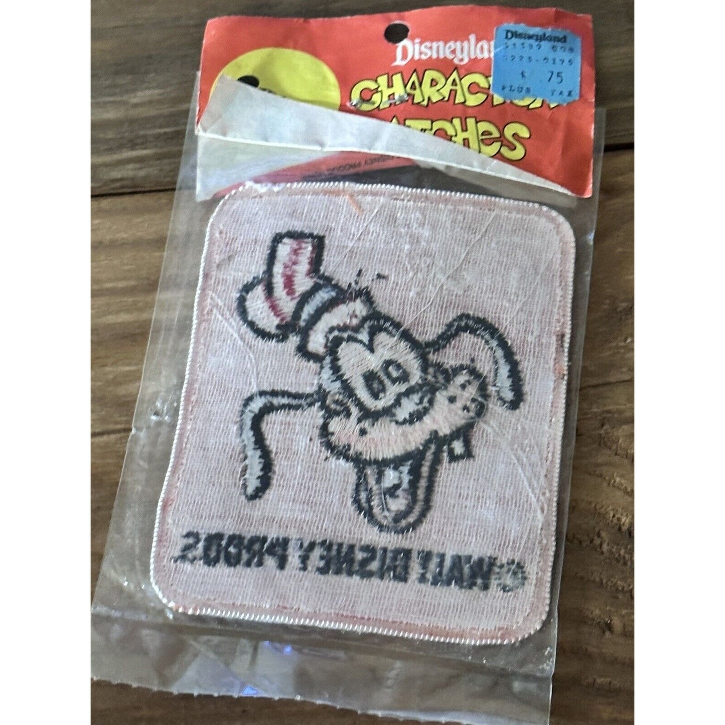 Goofy Sew on Patch Disneyland Character Patch- paper label Walt Disney Prod