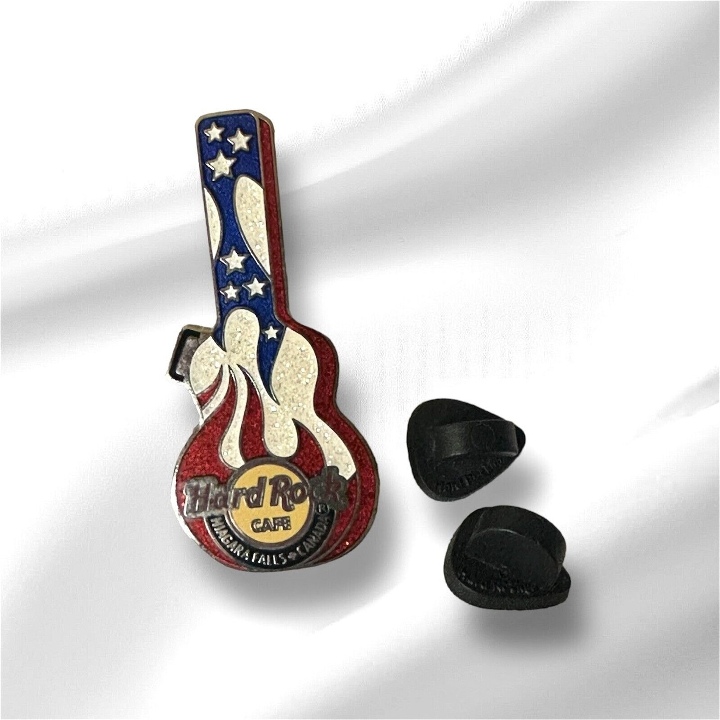 HARD ROCK CAFE NIAGARA CANADA  PIN PATRIOTIC FLAG GUITAR RED WHITE BLUE STARS LE