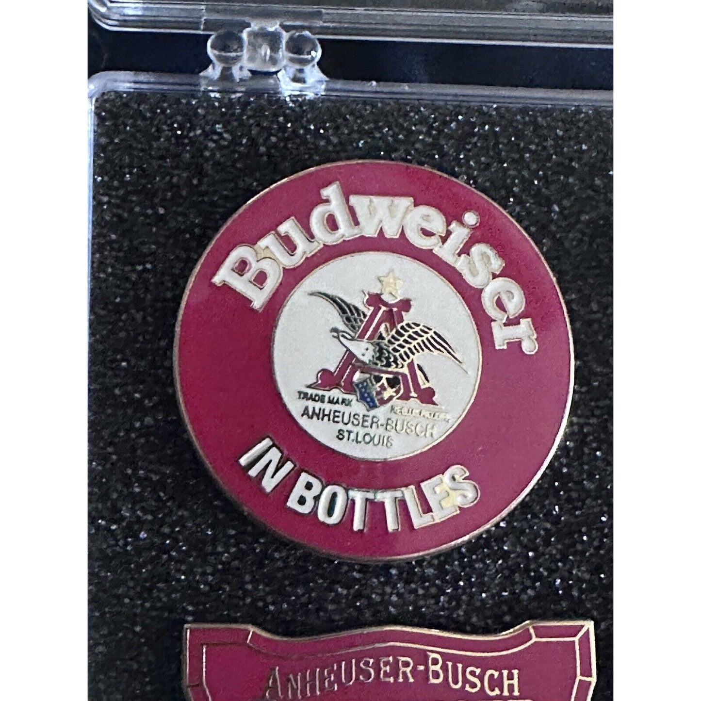 Budweiser limited edition officially licensed collector pin set 6 pins with case.