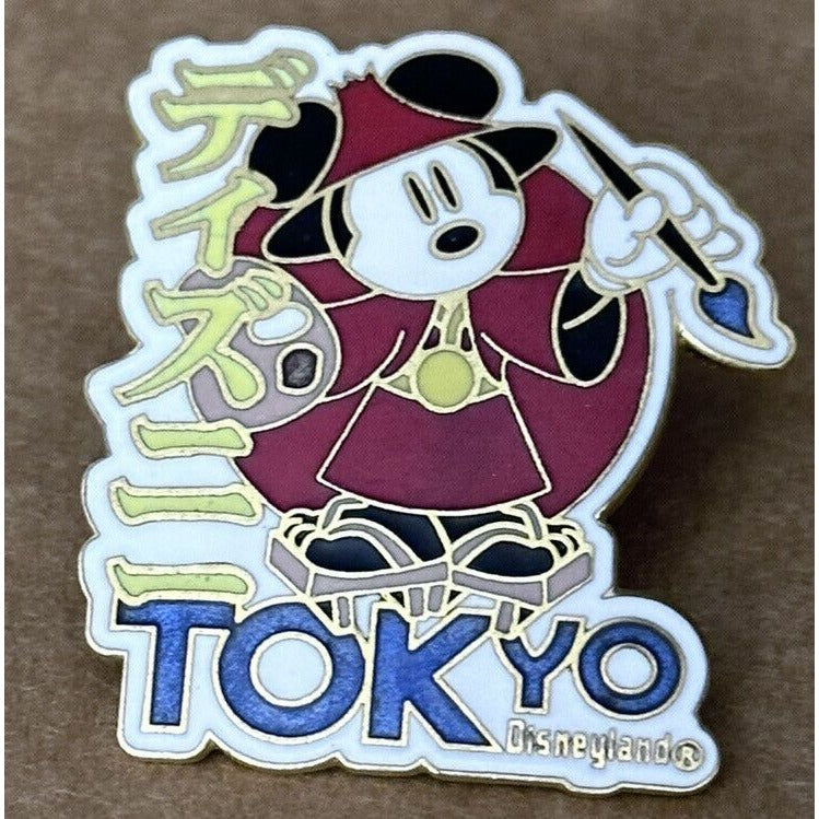 Mickey Mouse Tokyo Painter Artist  Disney Pin Trading 2002 Disneyland