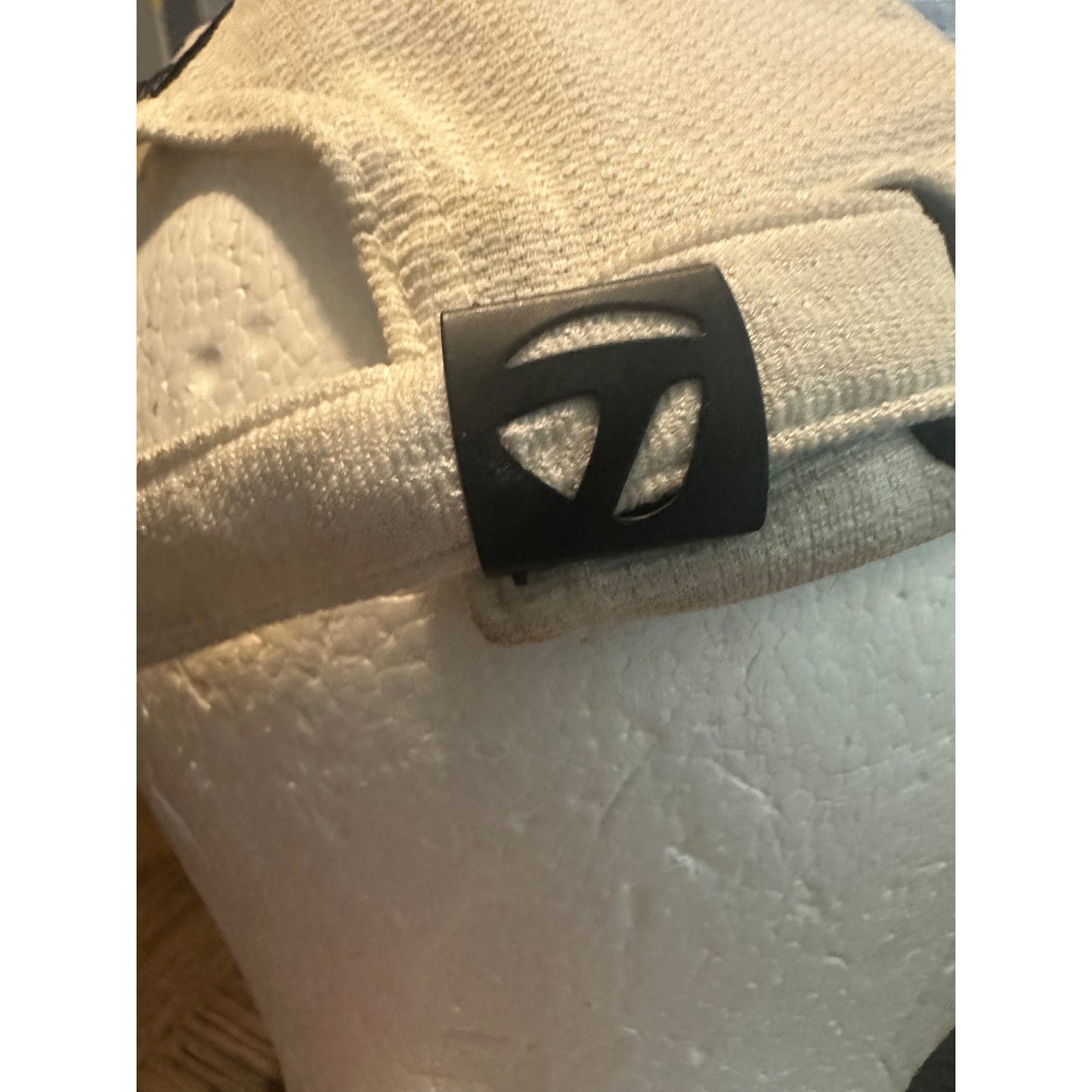 TaylorMade R11S REZ Adjustable Golf Cap off white black