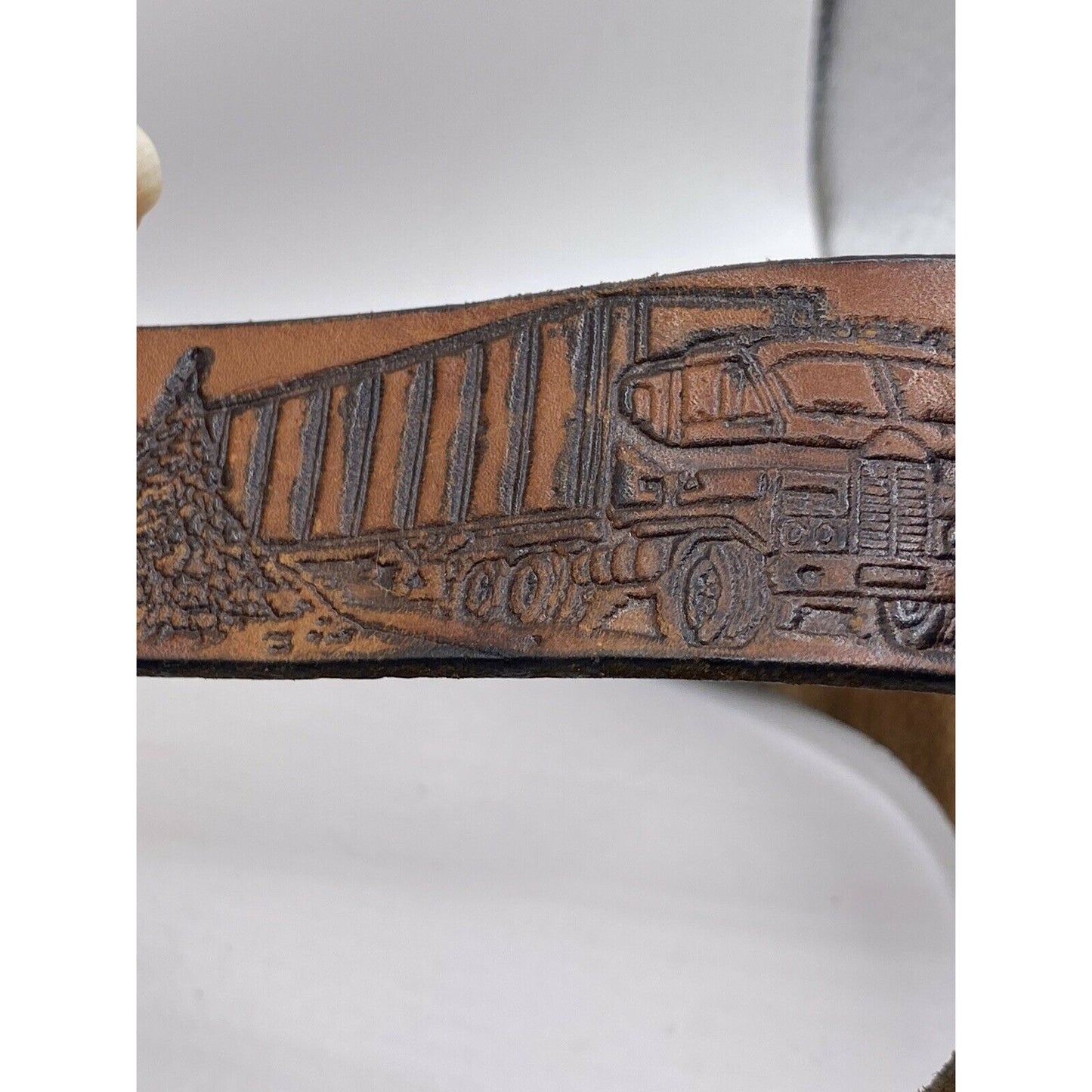 Texas Roadrunner Leather Buckle  44 ?  Belt With Truck & Mountain Scene Tooled