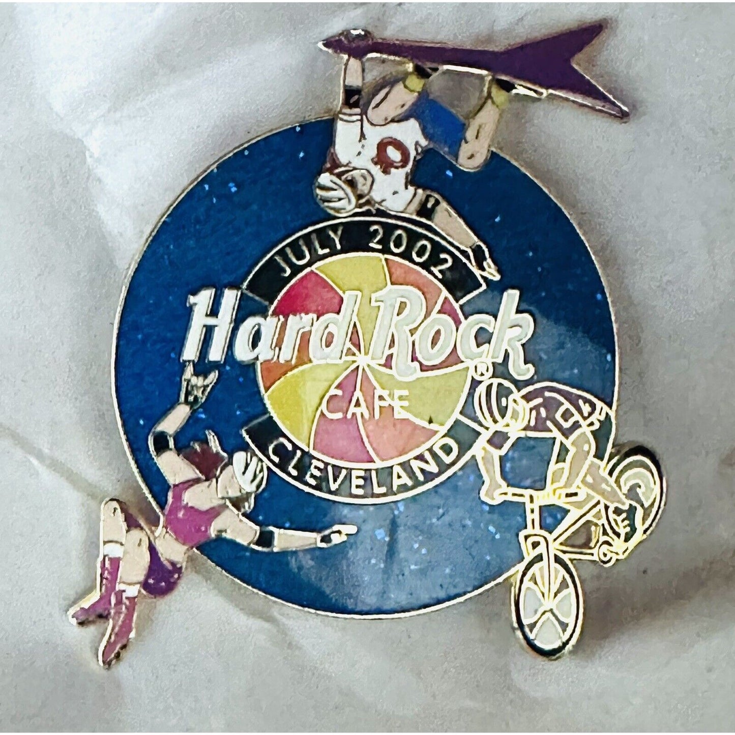 HARD ROCK CAFE 2002 CLEVELAND JULY SKATEBOARDER, ROLLERSKATE BIKE LE 500