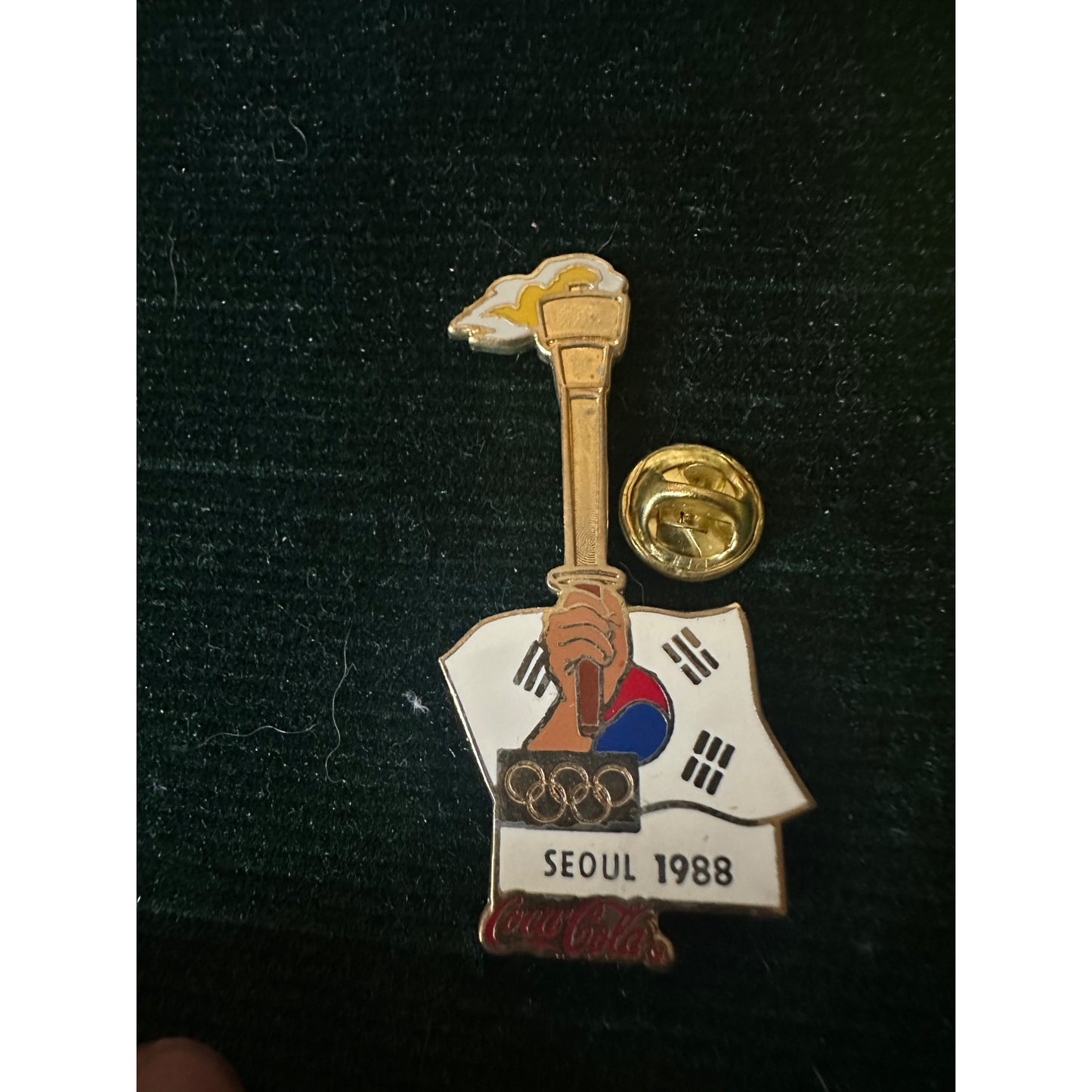 Seoul 1996 / 1988 Olympics relay torch Coca-Cola Commemorative Pin