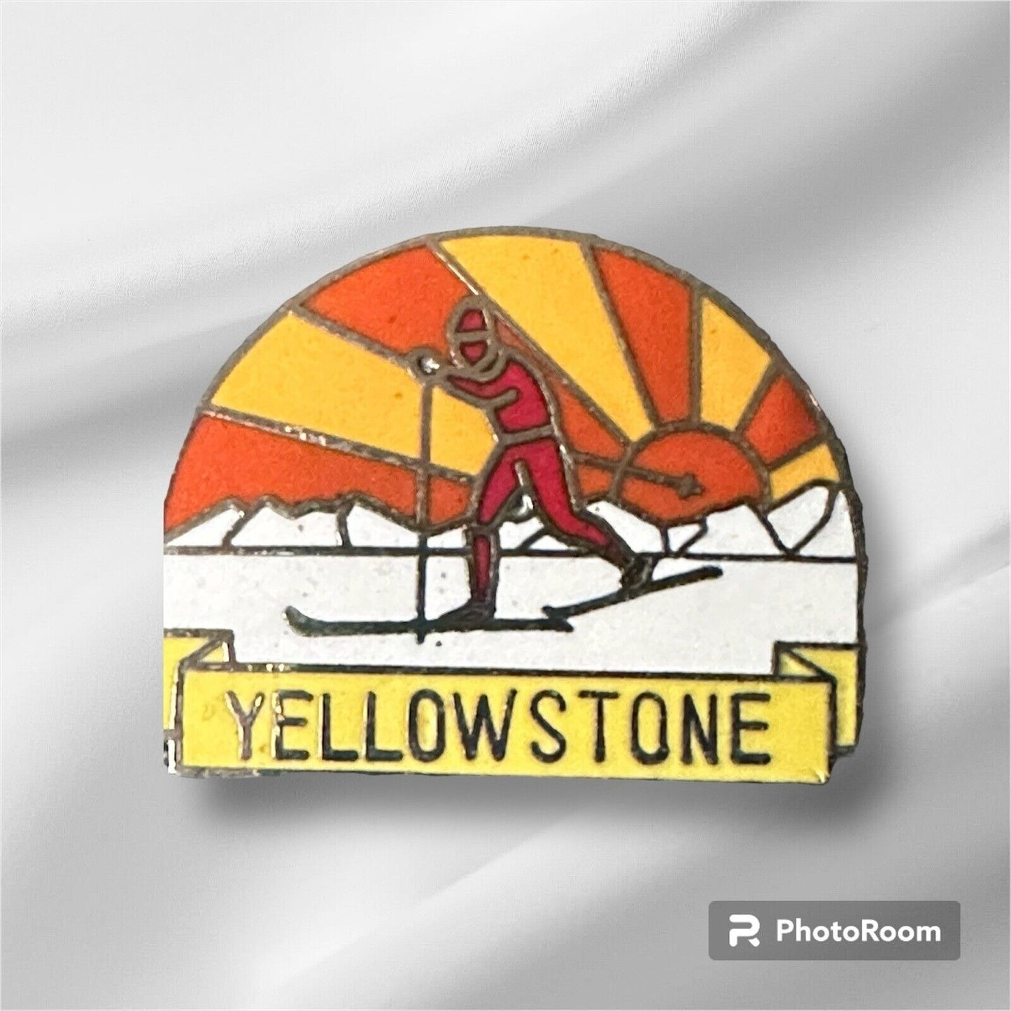 SKI YELLOWSTONE Skiing Ski Pin Badge WYOMING Resort Souvenir Travel Lapel Sunset