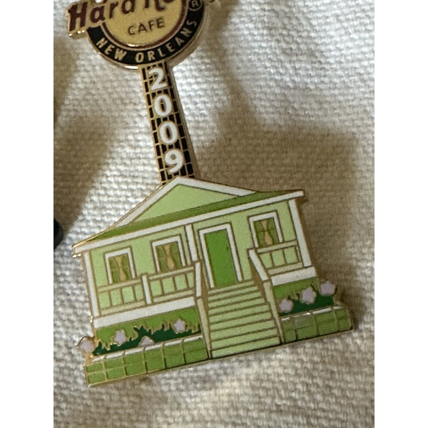 Hard Rock Cafe pin New Orleans Habitat For Humanity house guitar series 2009