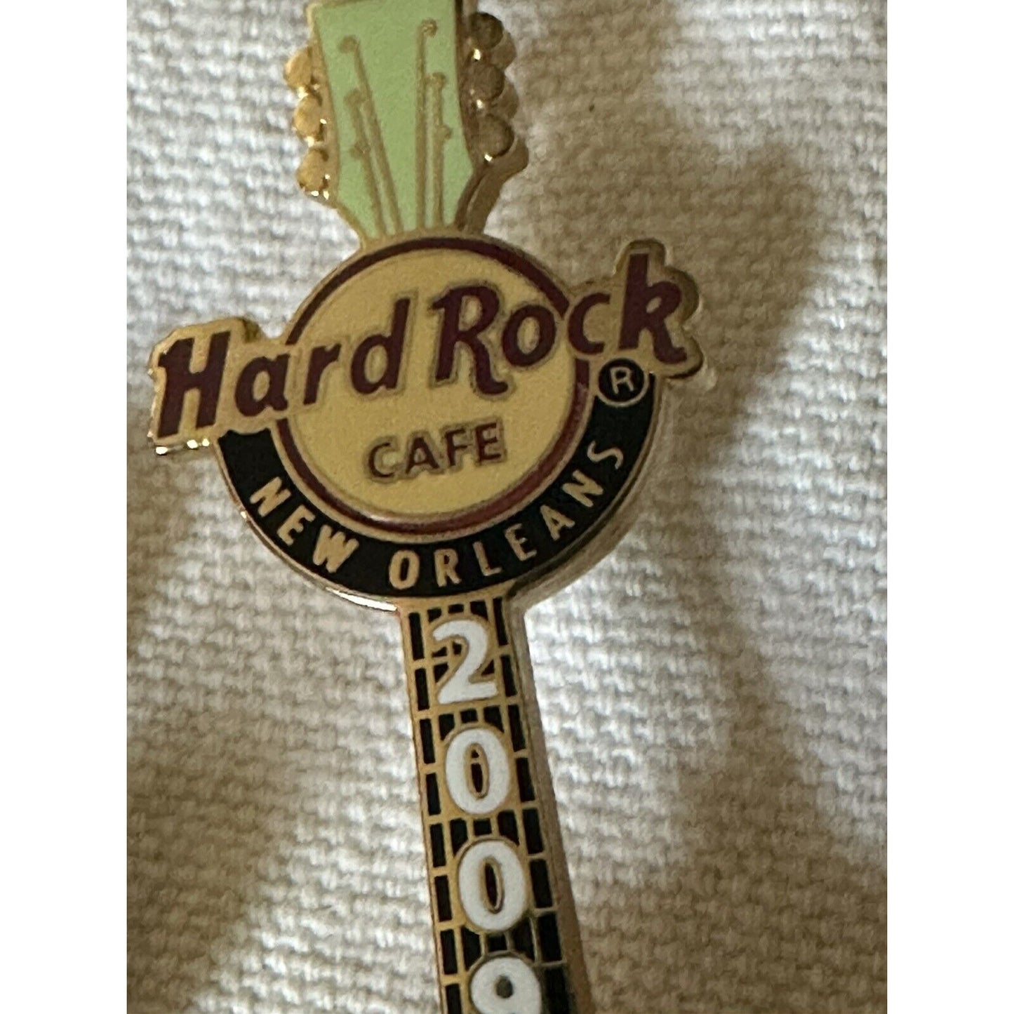 Hard Rock Cafe pin New Orleans Habitat For Humanity house guitar series 2009