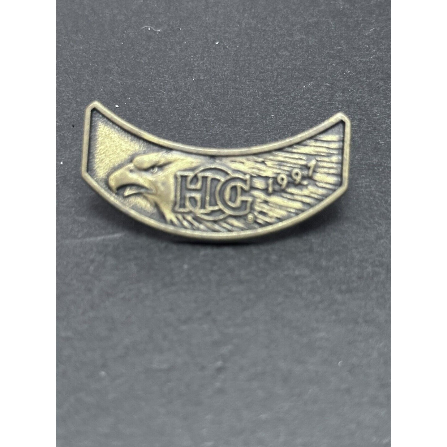 HARLEY DAVIDSON OWNERS GROUP HOG H.O.G. ROCKER 1997 VEST JACKET HAT PIN 97 EAGLE