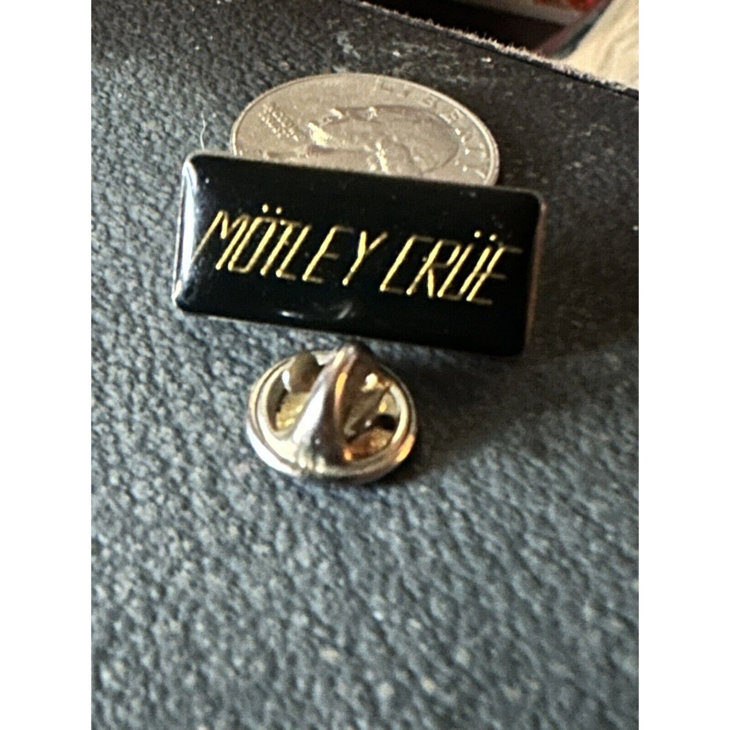 MOTLEY CRUE 80'S BLACK & GOLD ENAMEL TACK PIN HEAVY METAL BAND Vintage