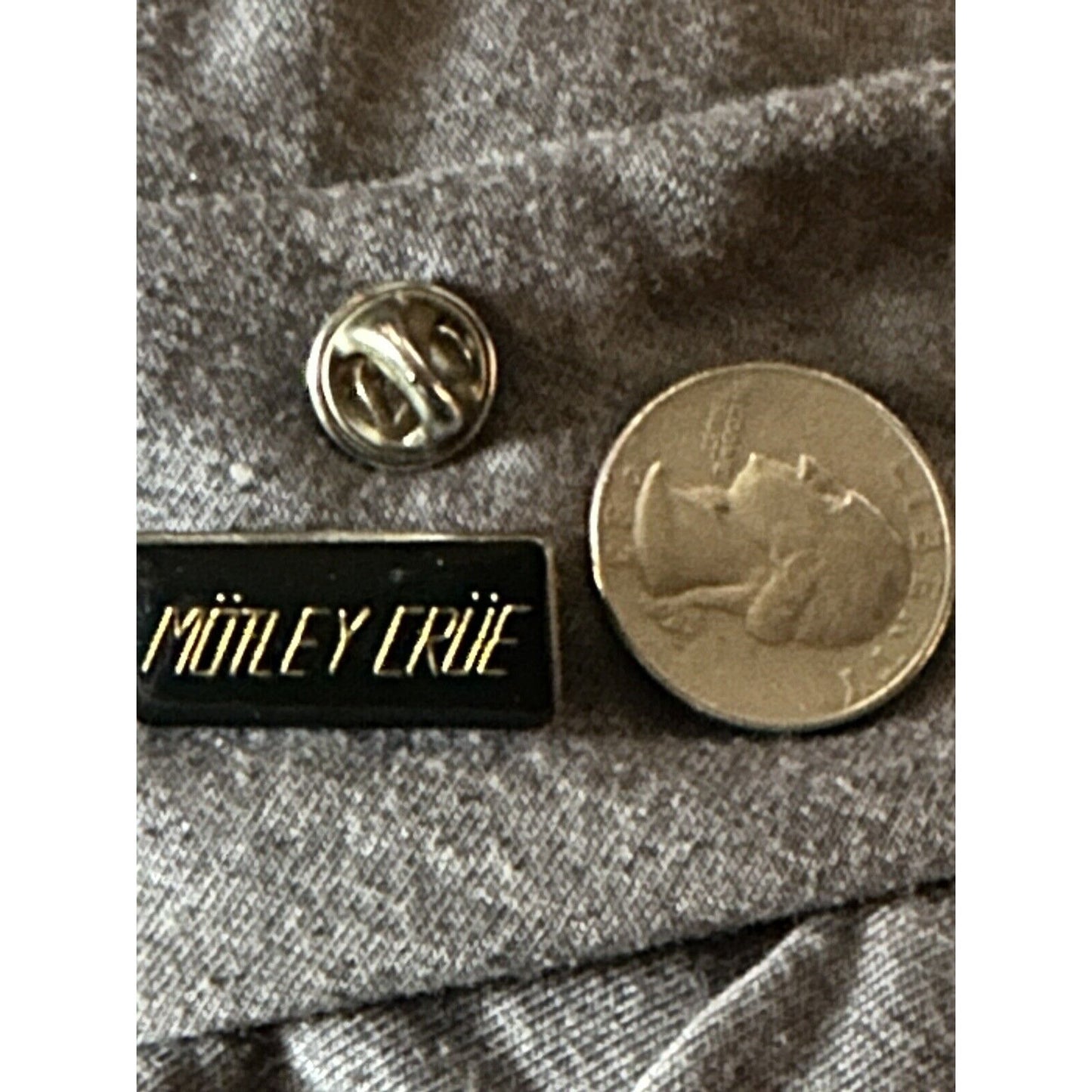 MOTLEY CRUE 80'S BLACK & GOLD ENAMEL TACK PIN HEAVY METAL BAND Vintage