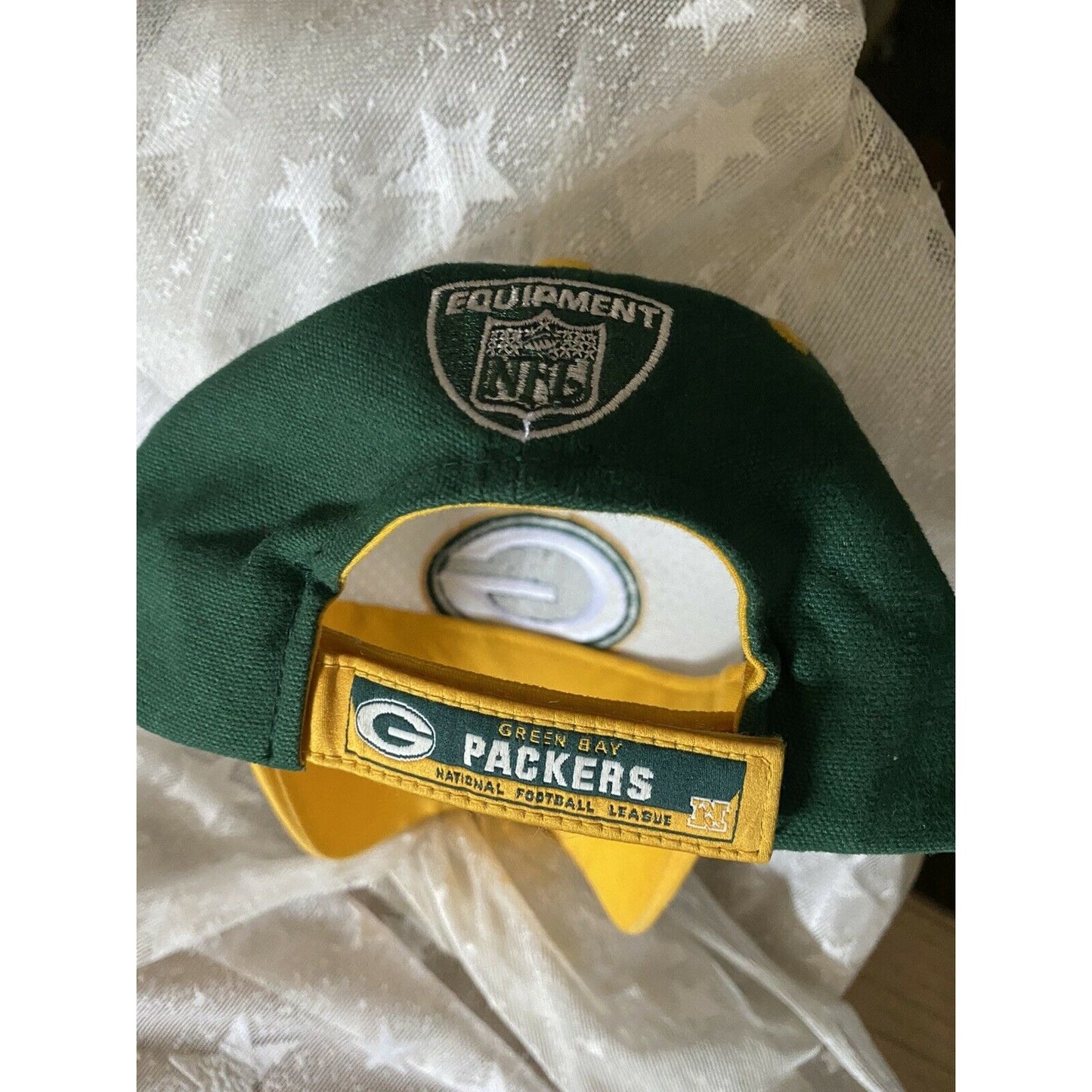 Green Bay Packers Reebok NFL Equipment Hat Cap Hook Loop Adjustable Size