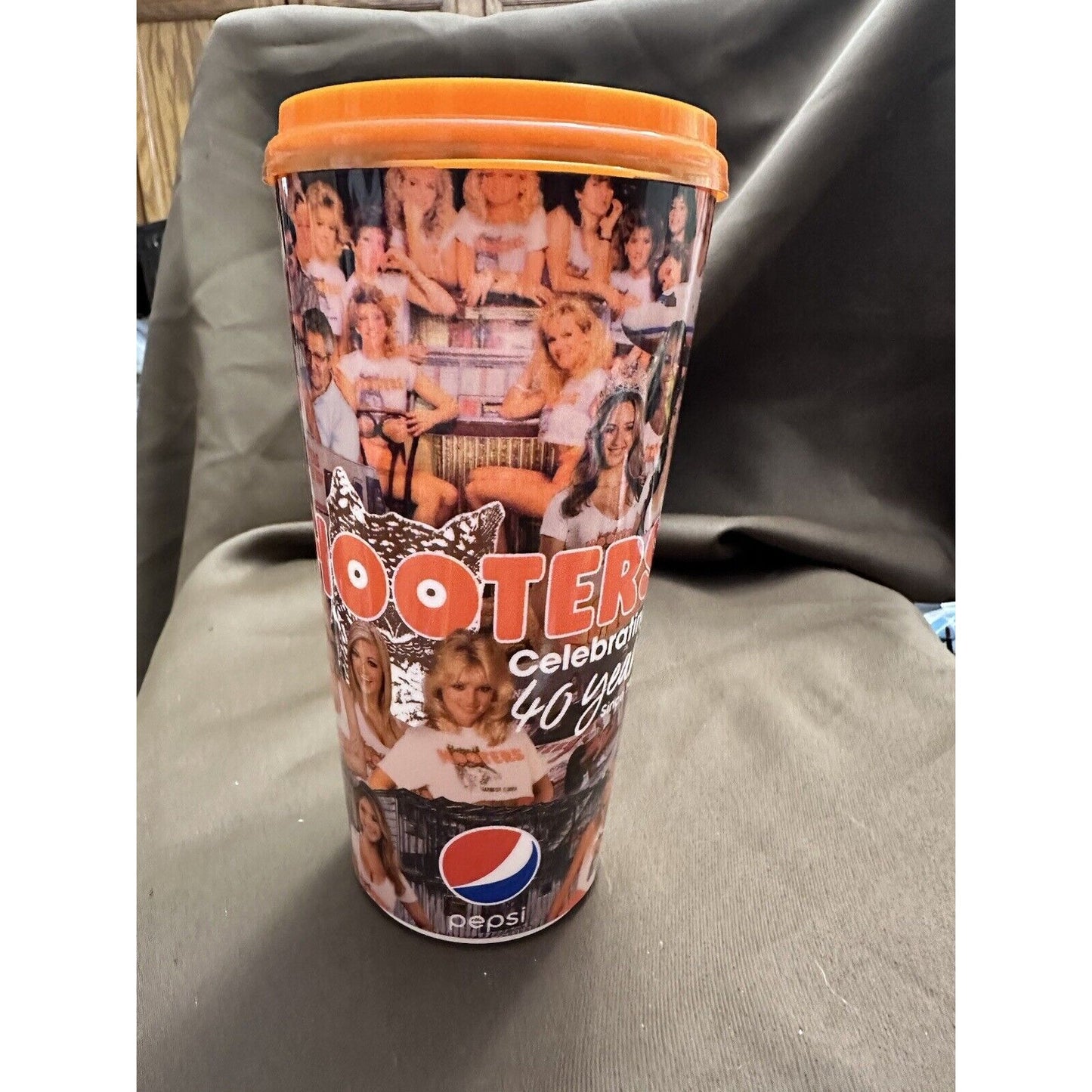 Hooters X Pepsi 40 year anniversary plastic sturdy tumbler + Lid