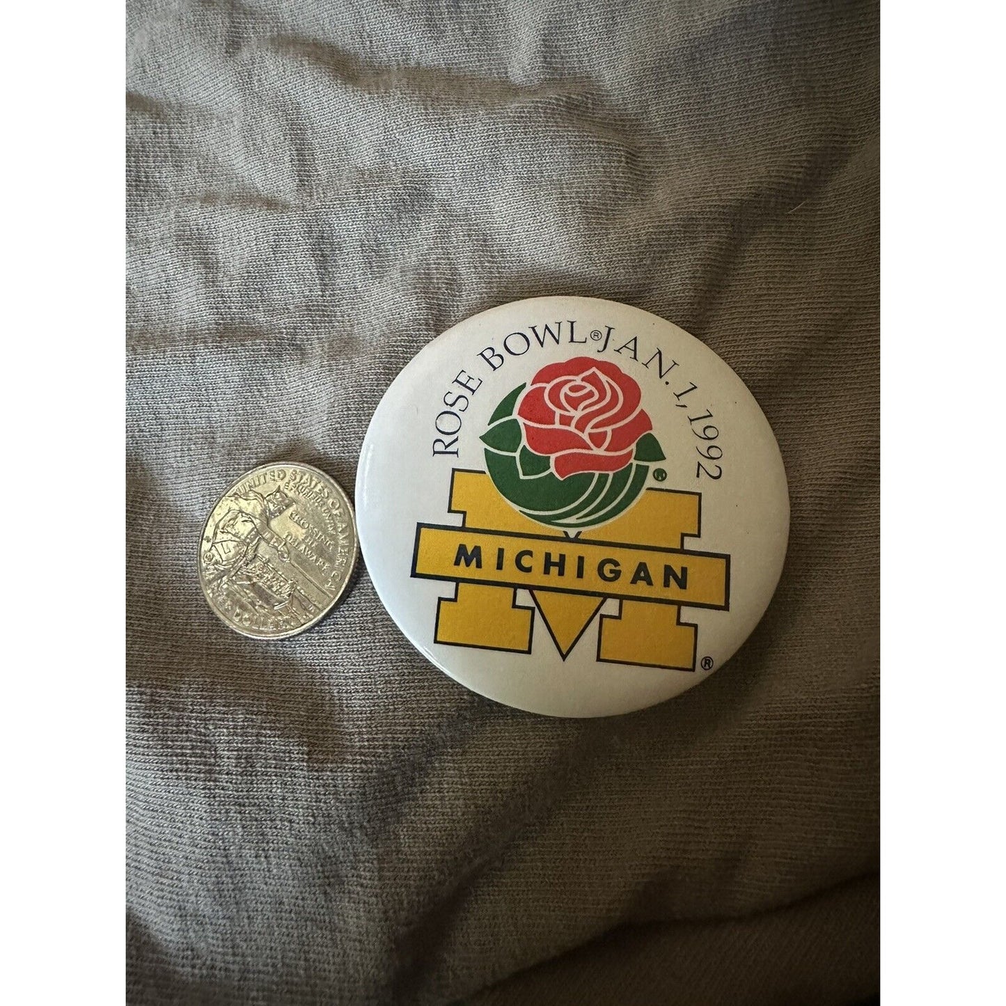 U of M Michigan Football Rose Bowl Jan 1 1992 Pinback Pin Button Vintage