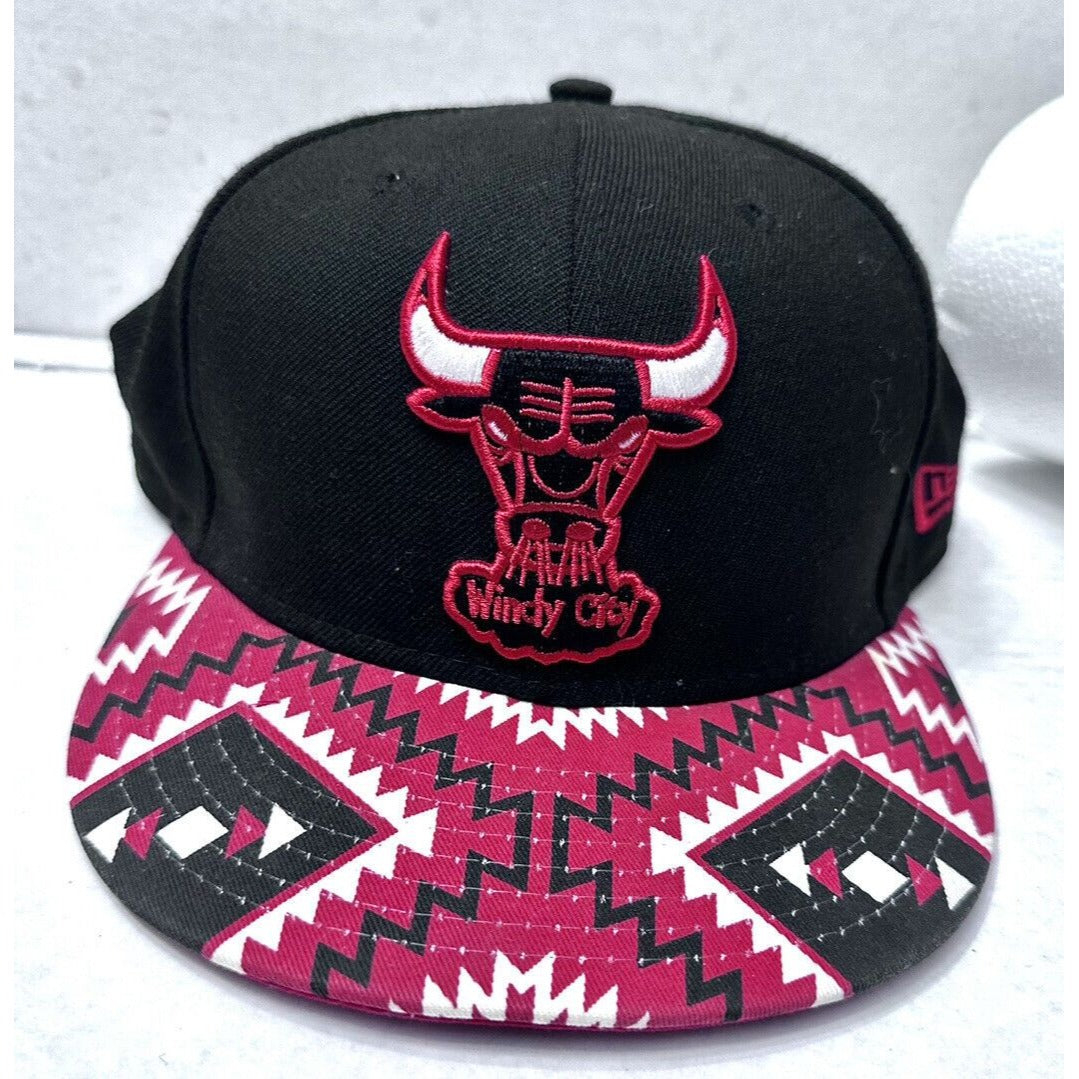 New Era Bandana Brim Hardwood Classics WINDY CITY Hat CHICAGO BULLS 7 3/8 Fit