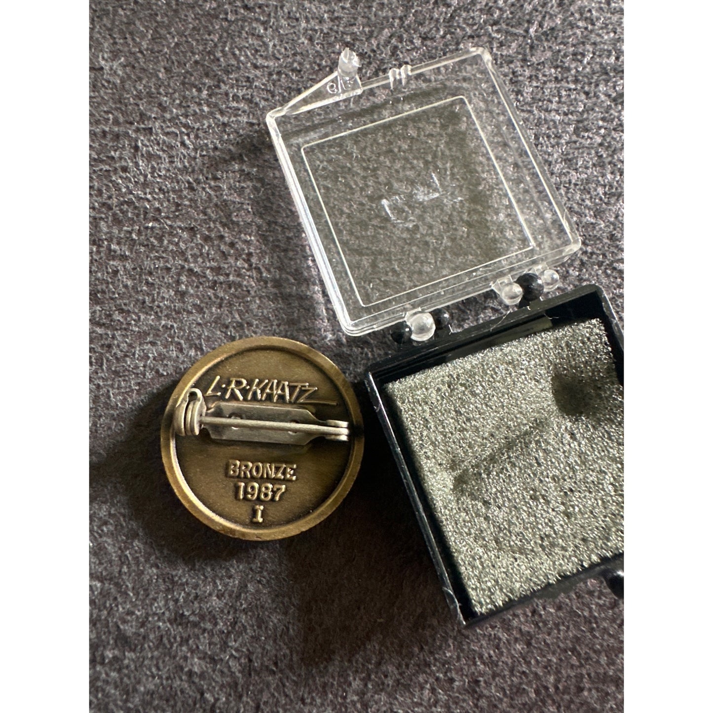 Ducks Unlimited 50th Anniversary Bronze Pin By L.R. Kaatz 1987