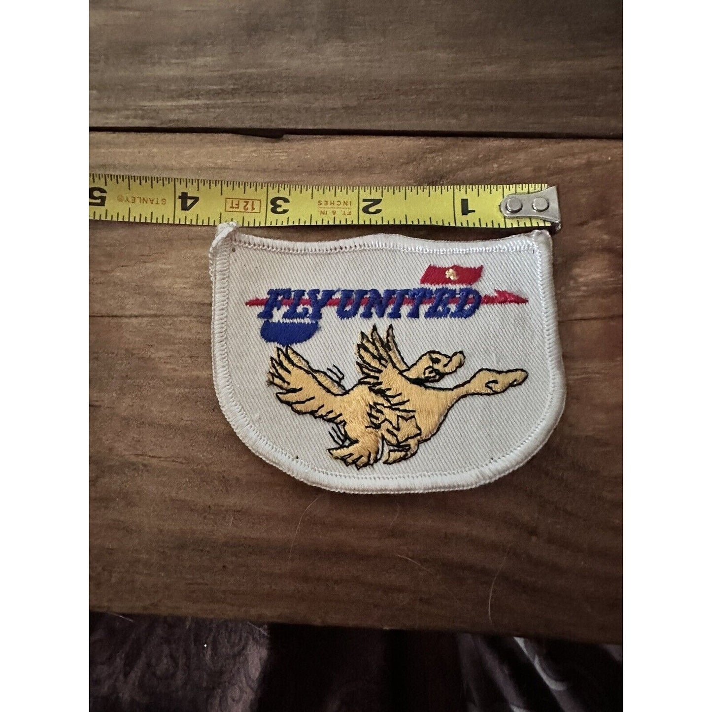 FLY UNITED AIRLINES PLANE 3.5" PATCH IRON ON NOS