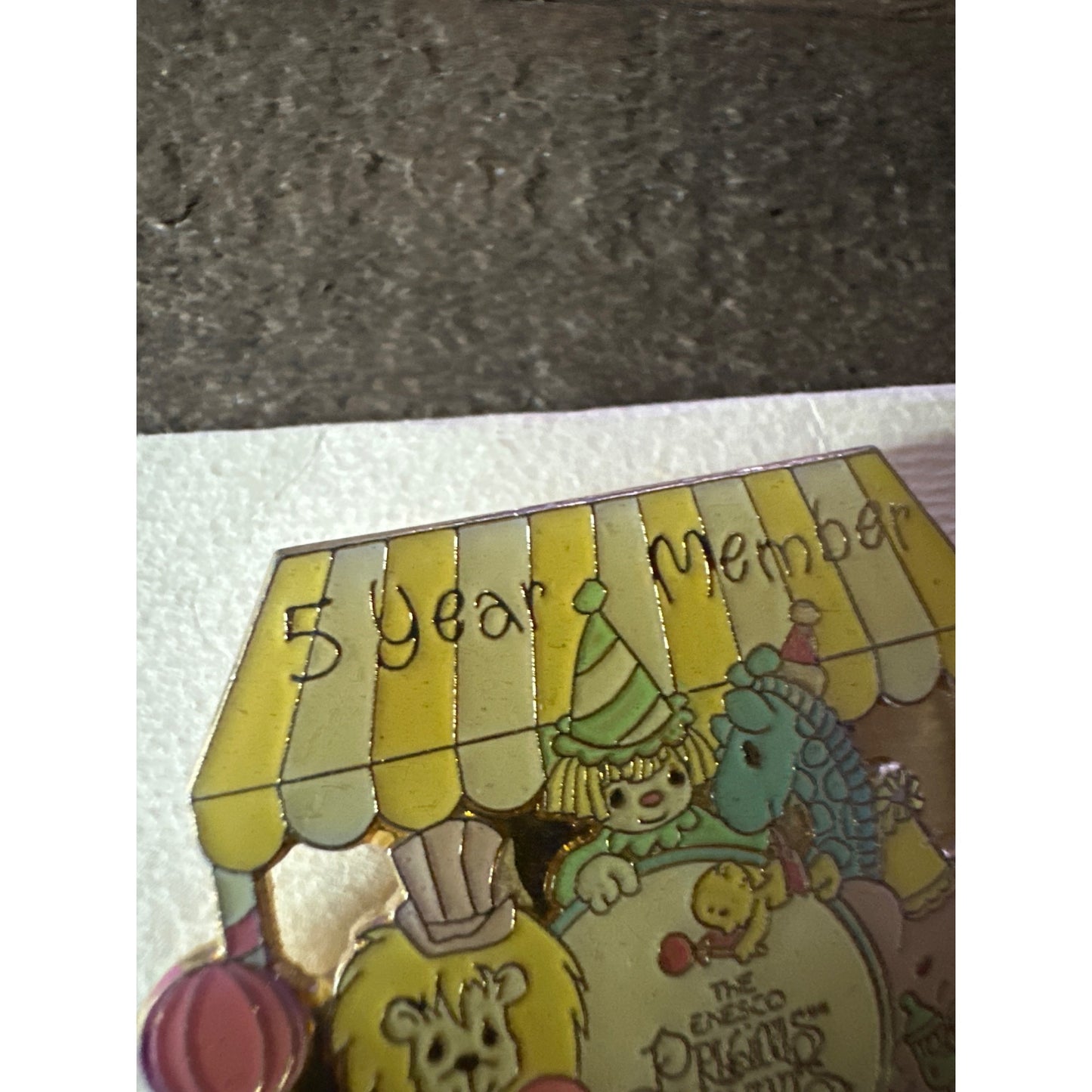 Enesco Precious Moments 5-Year Member Pin 1990 Birthday Club original card
