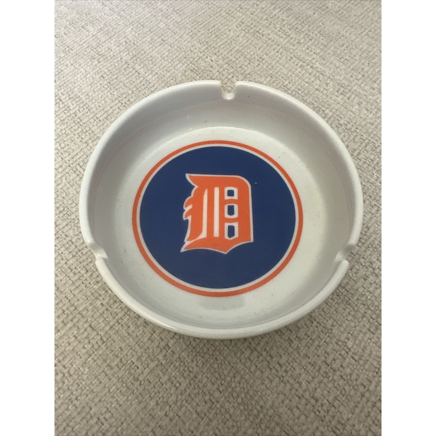 Detroit Tigers  Ashtray Official MLB Baseball Great Condition MI Papel