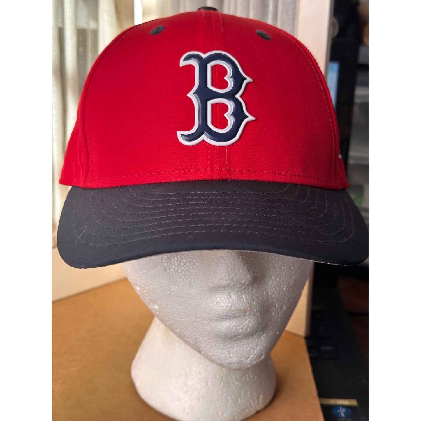 Boston Red Sox New Era 59Fifty Fitted Hat Size 7 1/4 Red & Black baseball MLB