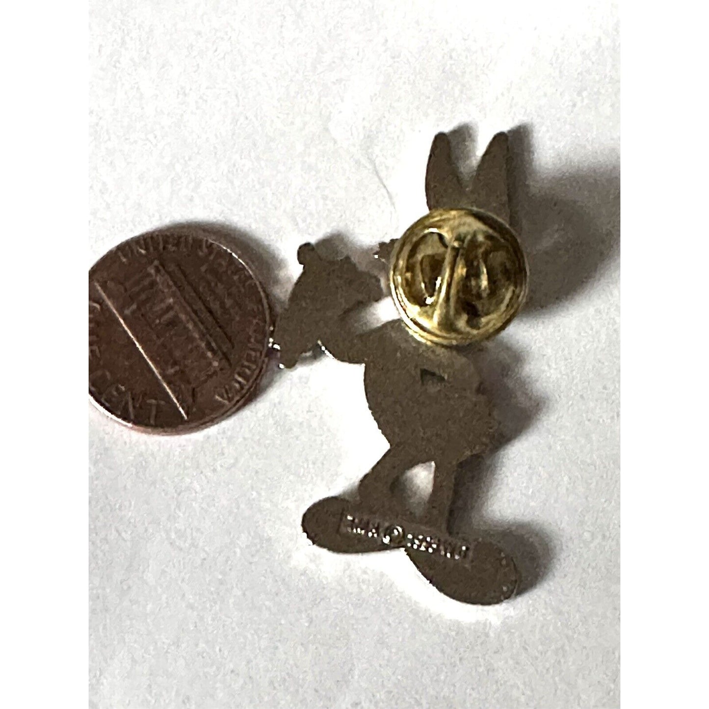 Looney Tunes￼ Bugs Bunny Vintage Pin Rare Pinback Hat Lapel Warner Bros 1993