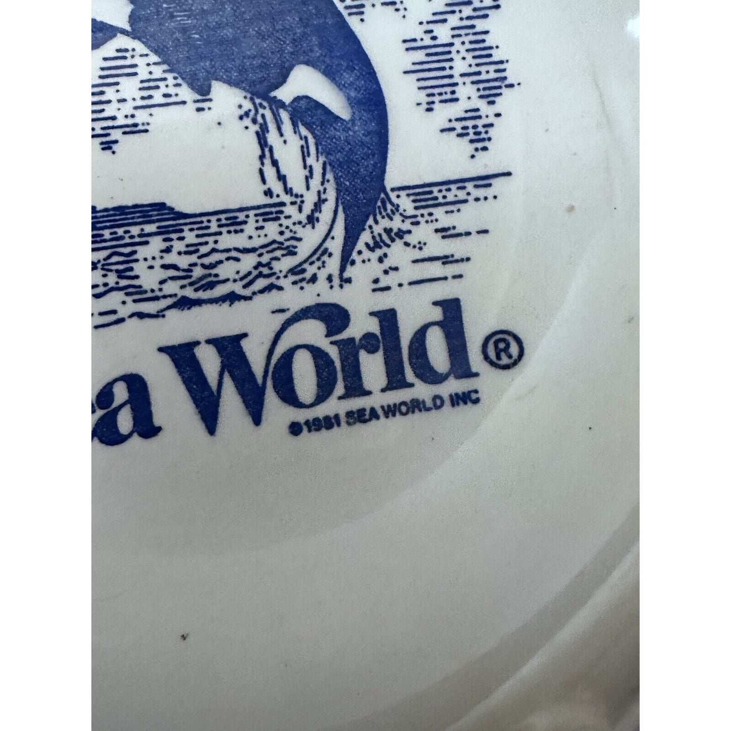 SEA WORLD - AMUSEMENT WATER PARK, Ceramic Ashtray, VINTAGE JAPAN, 1981 yr. Ohio