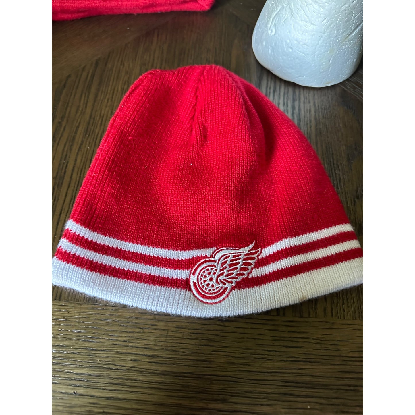 Detroit Red Wings Knit Beanie Hat Red & White Stripes Logo Embroidery Adult Size