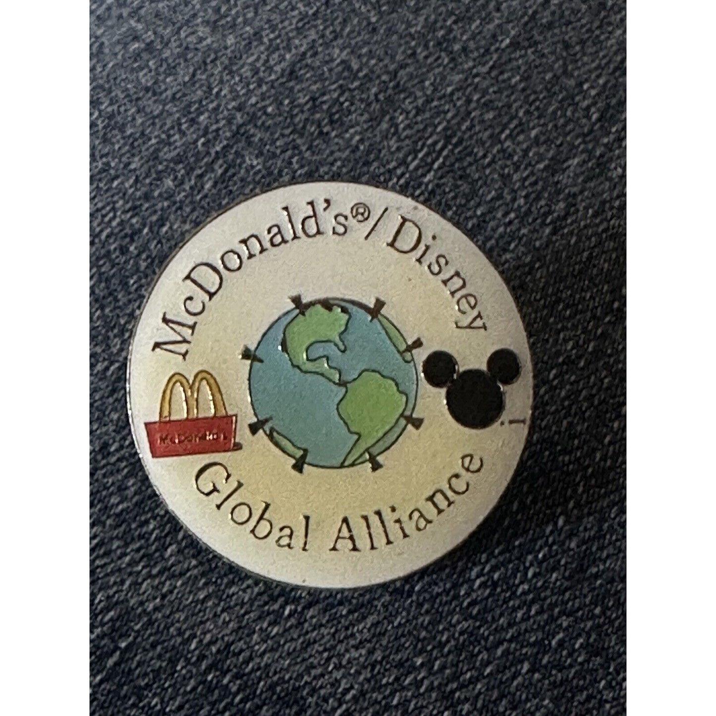 MacDonald's/Disney Global Alliance MCDONALD'S CREW PIN  Group II