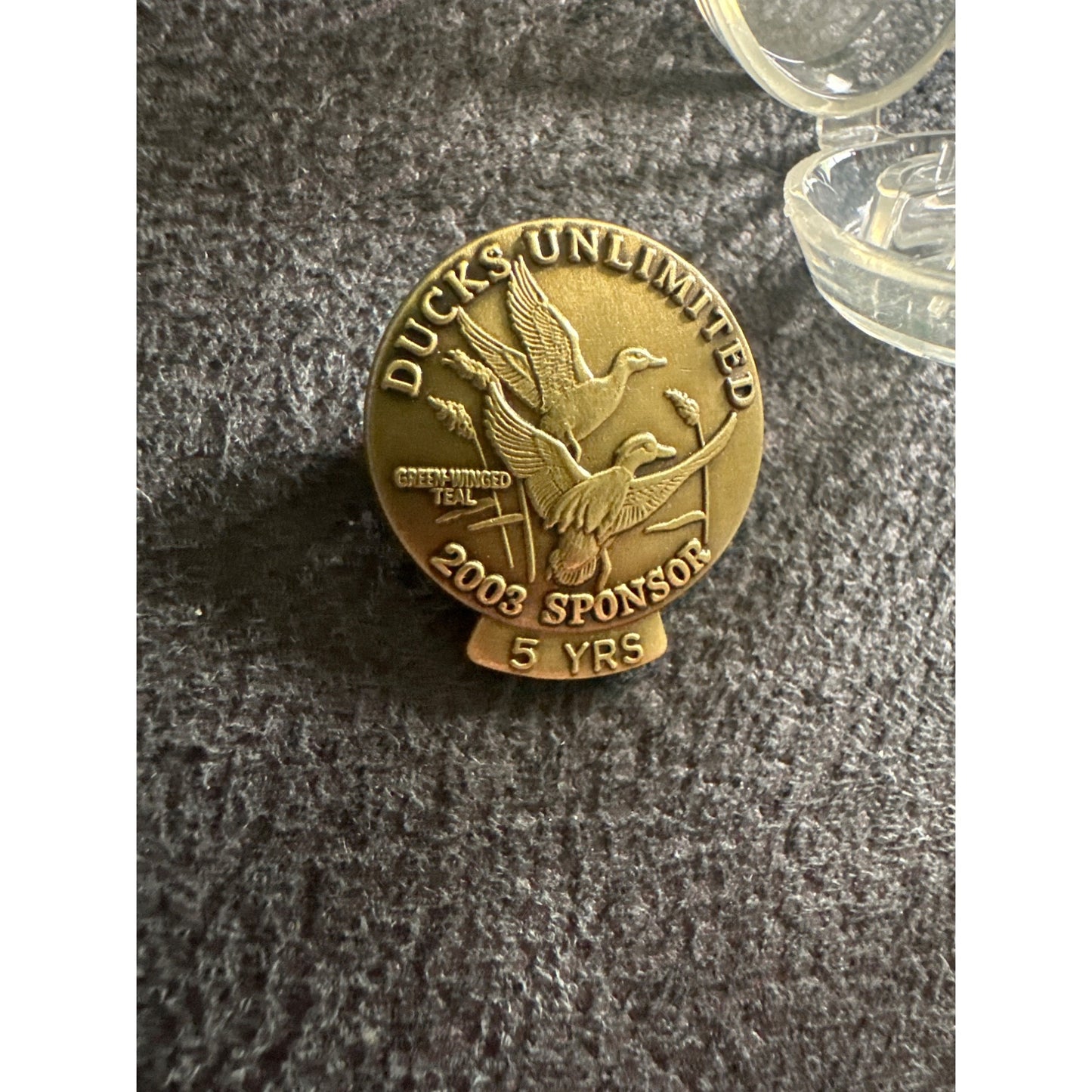 Ducks Unlimited 2003 5 year Sponsor Bronze Pin Angus Shortt Greenwinged Teal